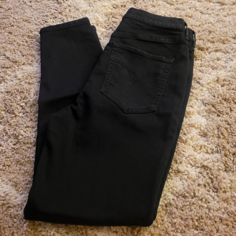 Free People Skinny Jeans.